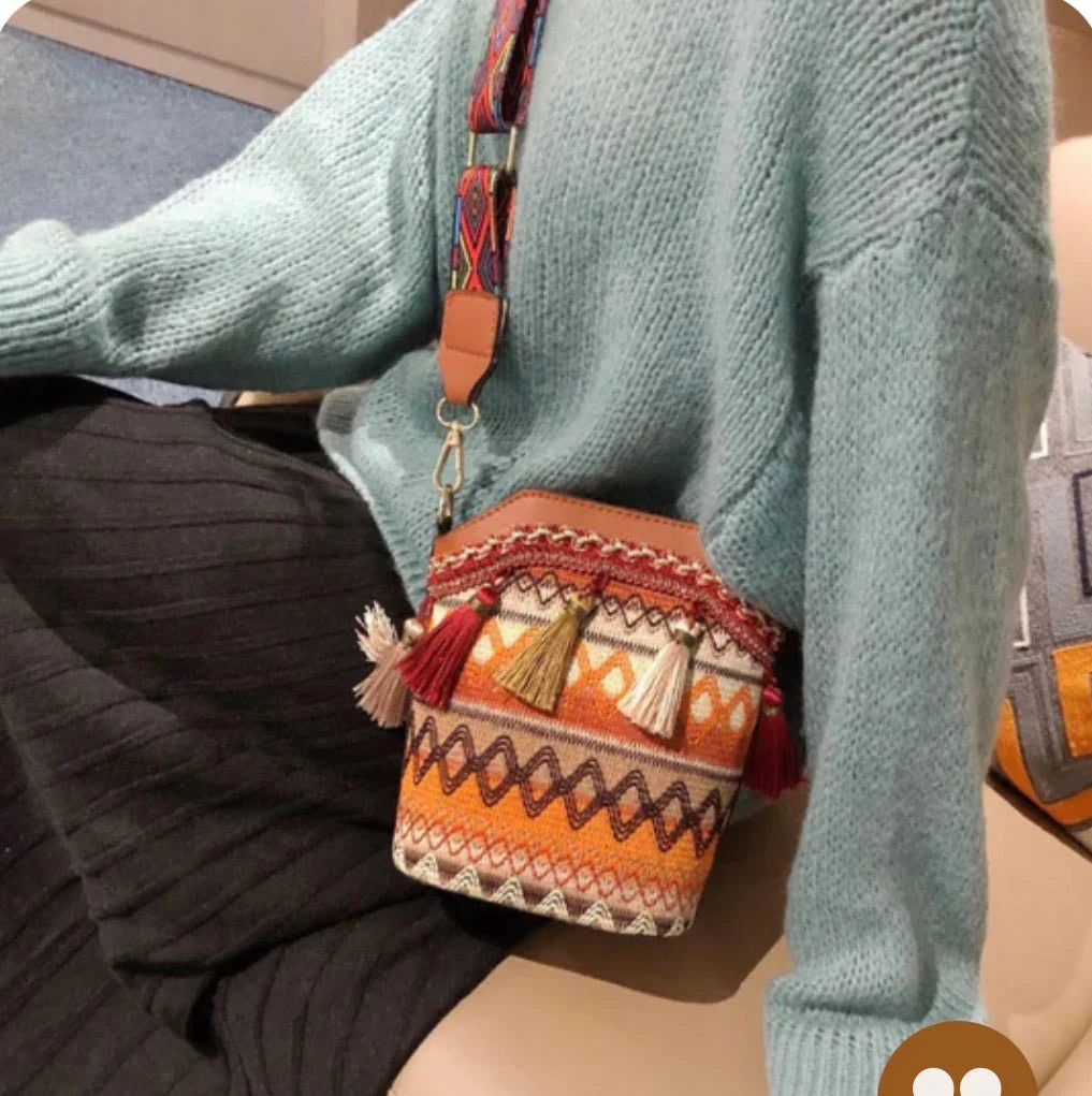 🧵 Růně tkaná kabelka ve stylu dómorodnch Američanů – 4 barvy