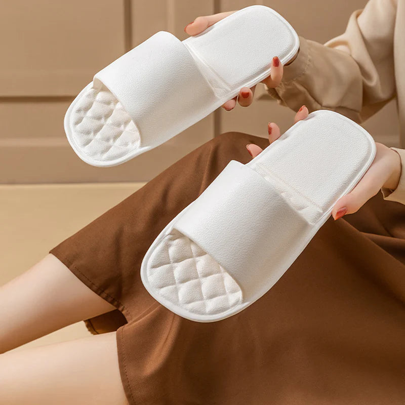 Skládací, protiskluzové jednorázové sprchové pantofle