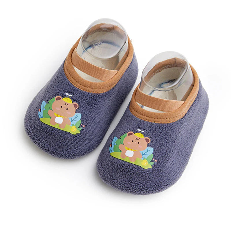 Silné a protiskluzové podlahové ponožky pro miminka