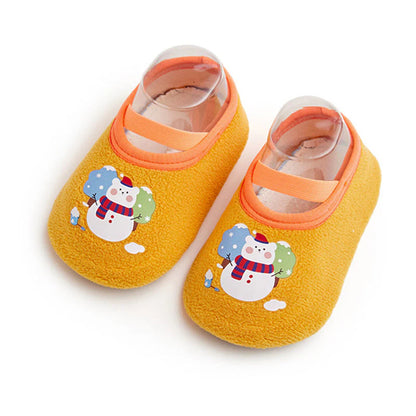 Silné a protiskluzové podlahové ponožky pro miminka