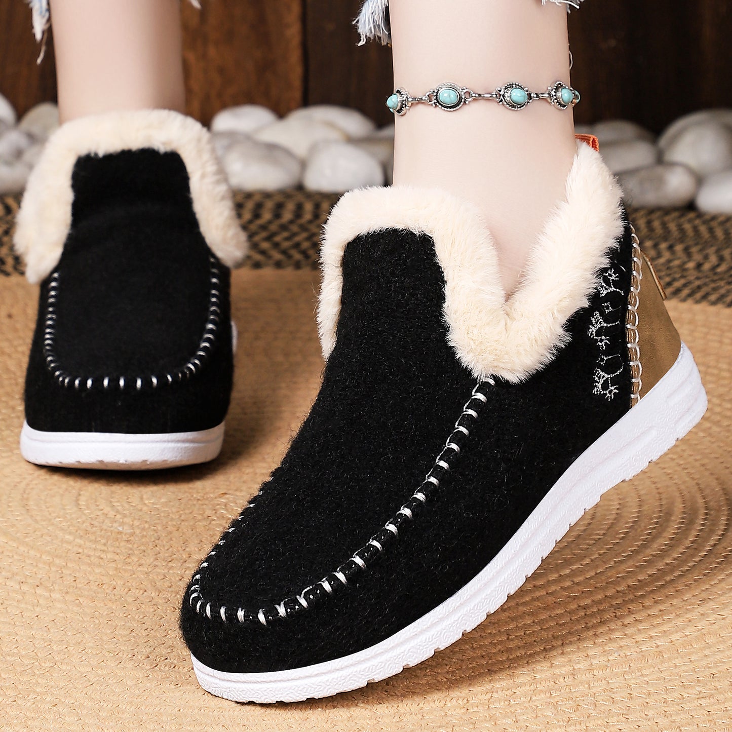 🔥Last Day Promotion 50% OFF - Women's Handcrafted Comfortable Slip-On Snow Boots
