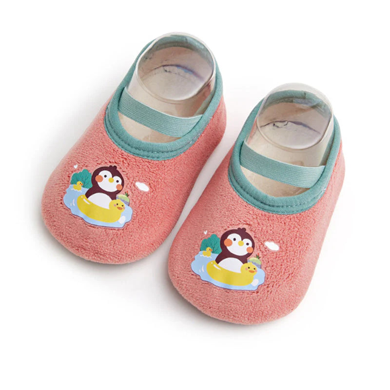 Silné a protiskluzové podlahové ponožky pro miminka