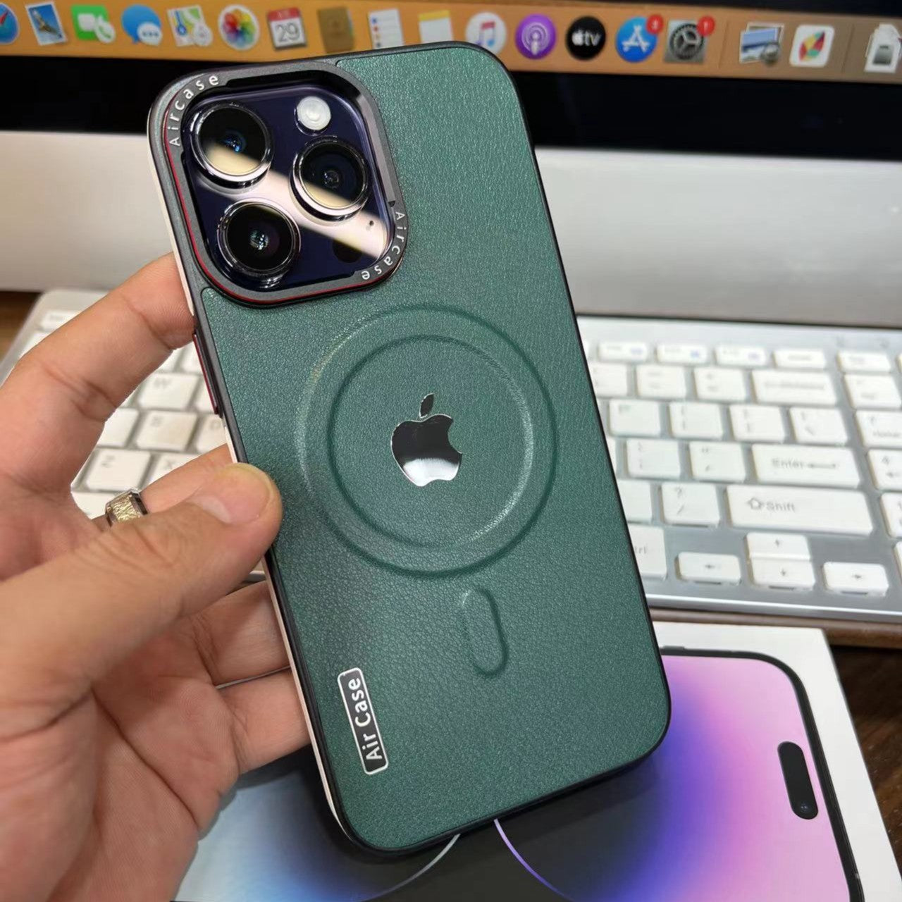 Magnetické pouzdro, které chrání váš iPhone před poškozením (Bingkai Logan)