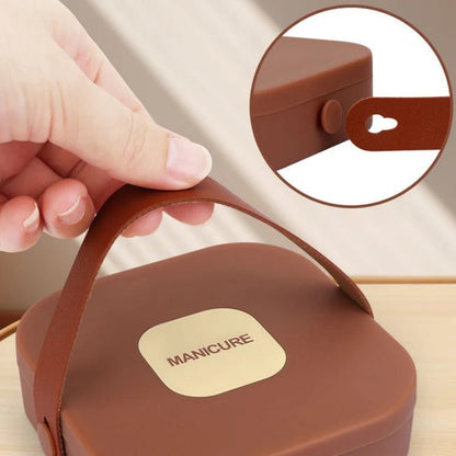 Přenosná 7dílná sada na manikúru s kleštičkami na nehty