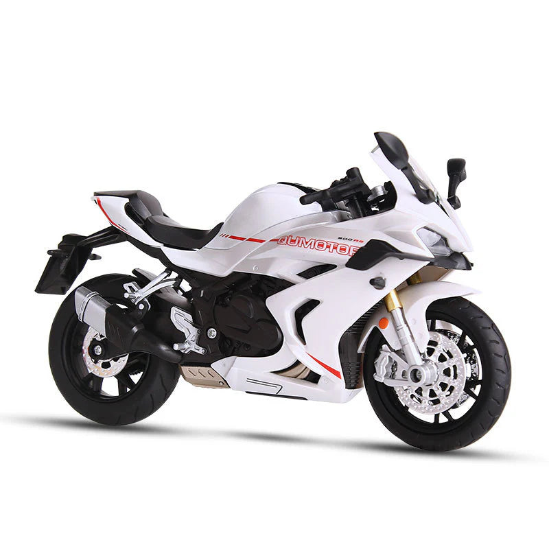 Model motocyklu v měřítku 1:12