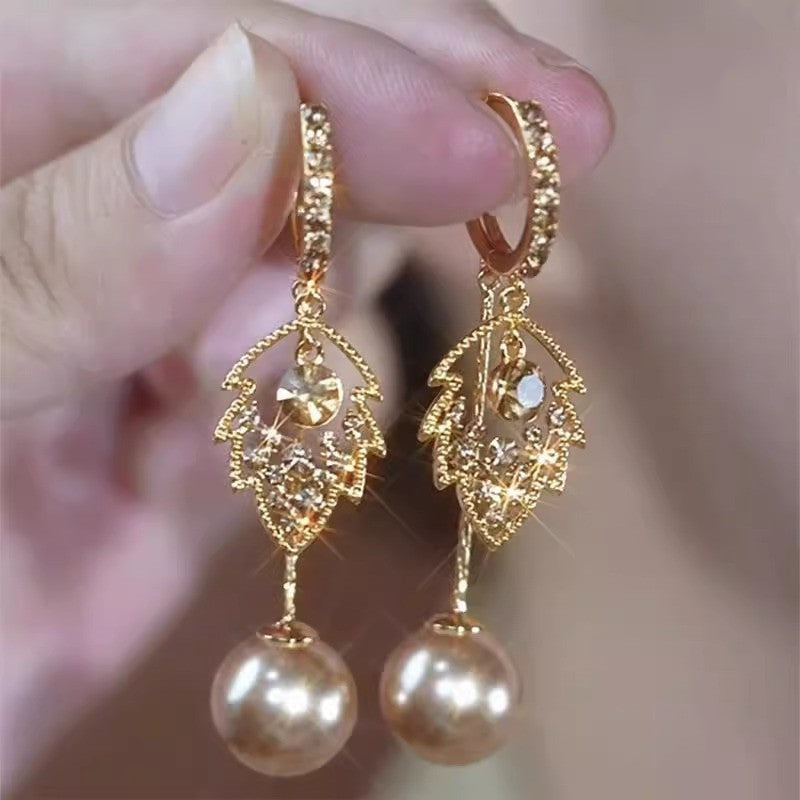 ✨Elegantní zlaté náušnice s třpytivými diamanty