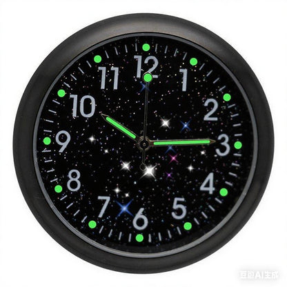 🕒[Kupte 1 a získejte 1 zdarma]🔥Nové malé svítivé hodiny do auta, v noci jasně uvidíte čas