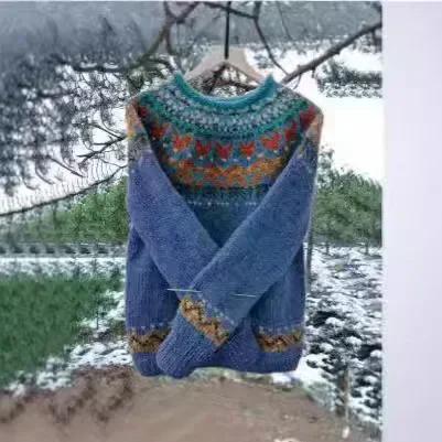 Dámský volný pletený svetr s kulatým výstřihem a barevnými bloky