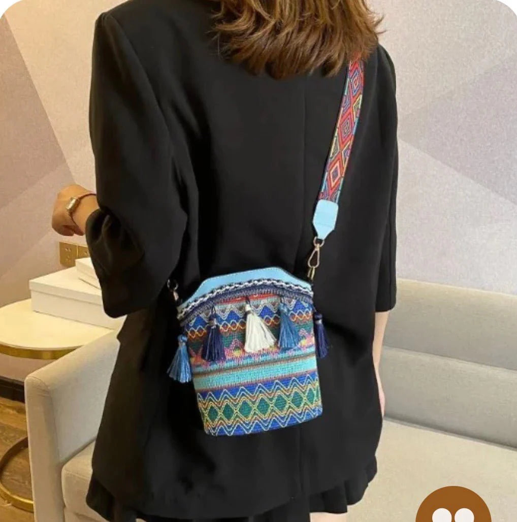 🧵 Růně tkaná kabelka ve stylu dómorodnch Američanů – 4 barvy