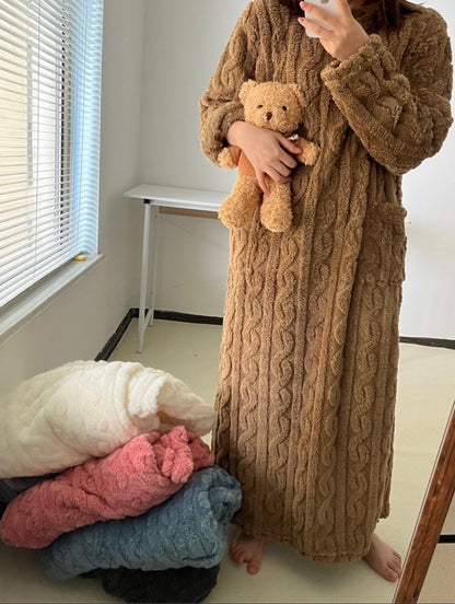 Zimní teplé a pohodlné domácí oblečení z korálového fleecu