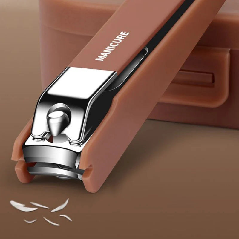 Přenosná 7dílná sada na manikúru s kleštičkami na nehty