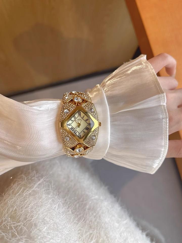 🌱Dámské vintage quartzové hodinky s kamínky⌚💎